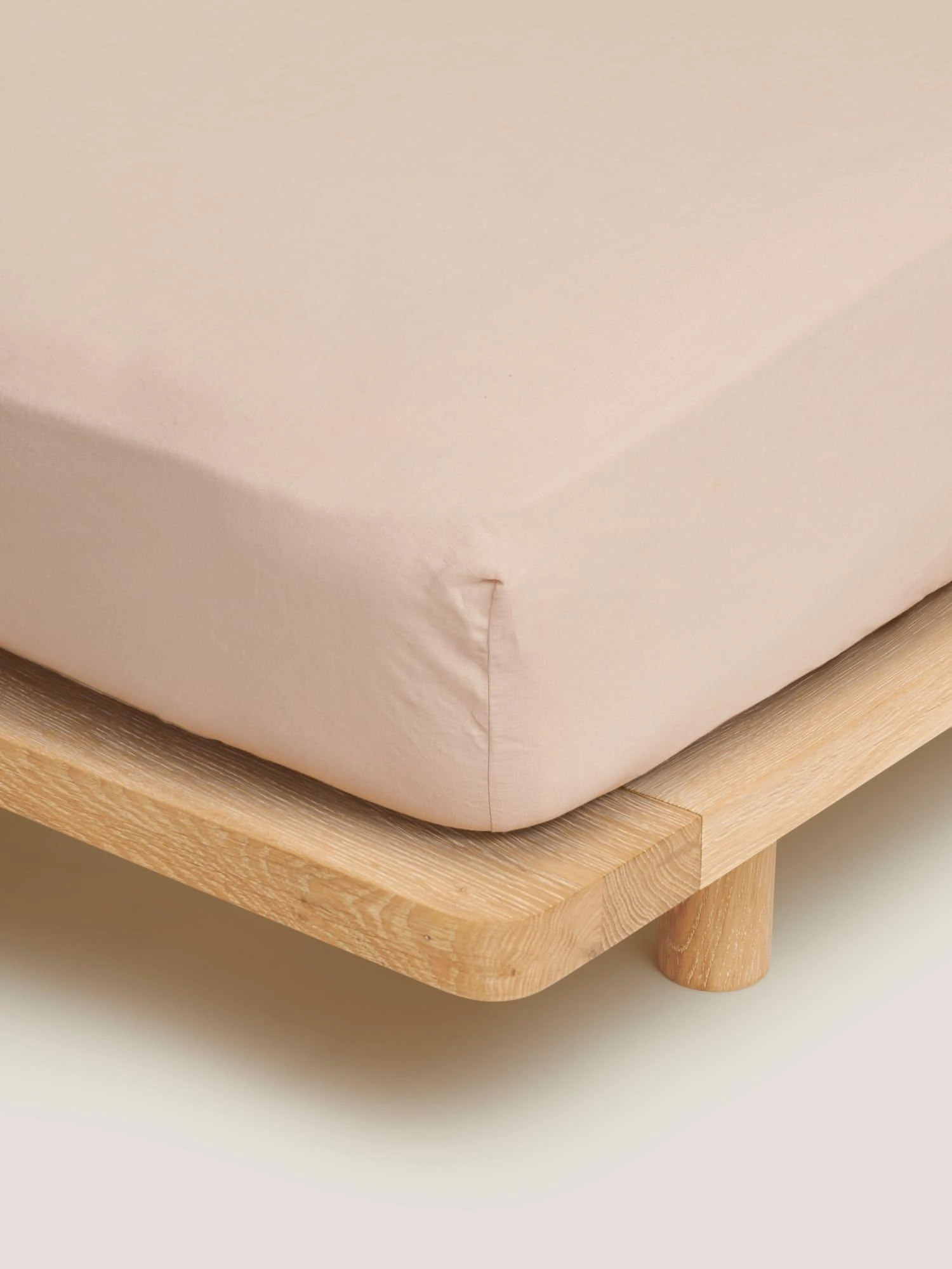 100% Linen Fitted Sheet in Blush