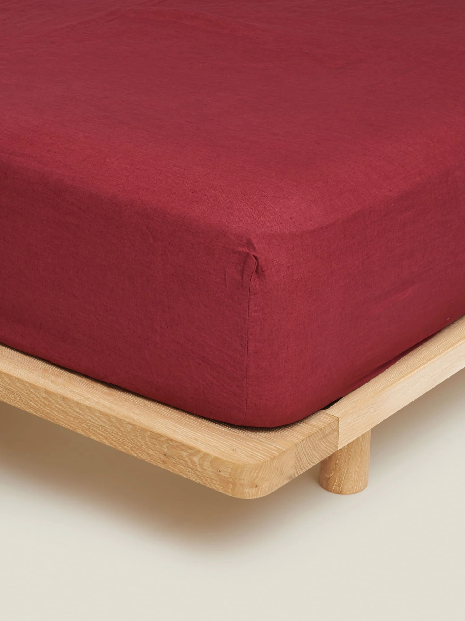 100% Linen Fitted Sheet in Pinot