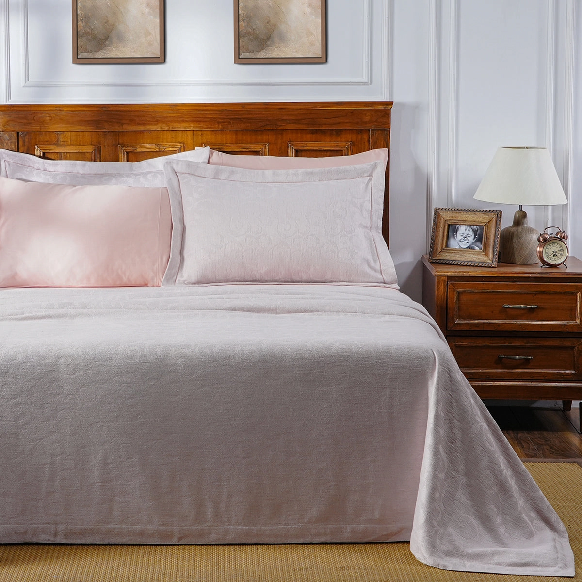 Acanthus Serenity Leafy Scroll Woven Jacquard Bed Cover