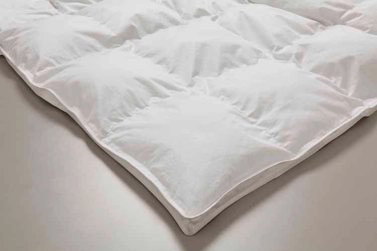 All Season Microfibre Quilt 350gsm By Logan and Mason