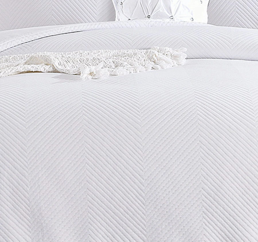 Atlantis Quilt Cover Set Range White