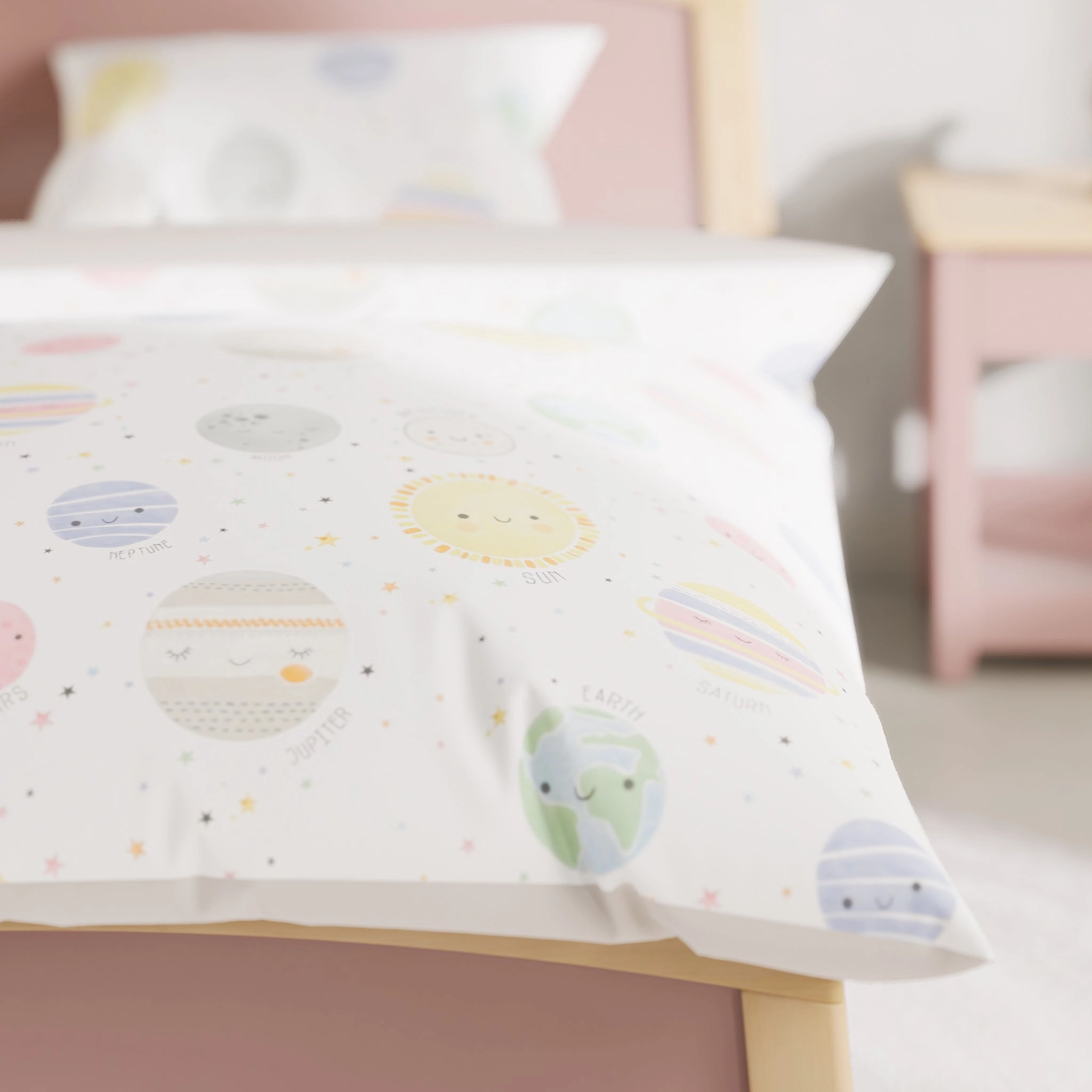 Happy Planet Single Quilt Cover Set