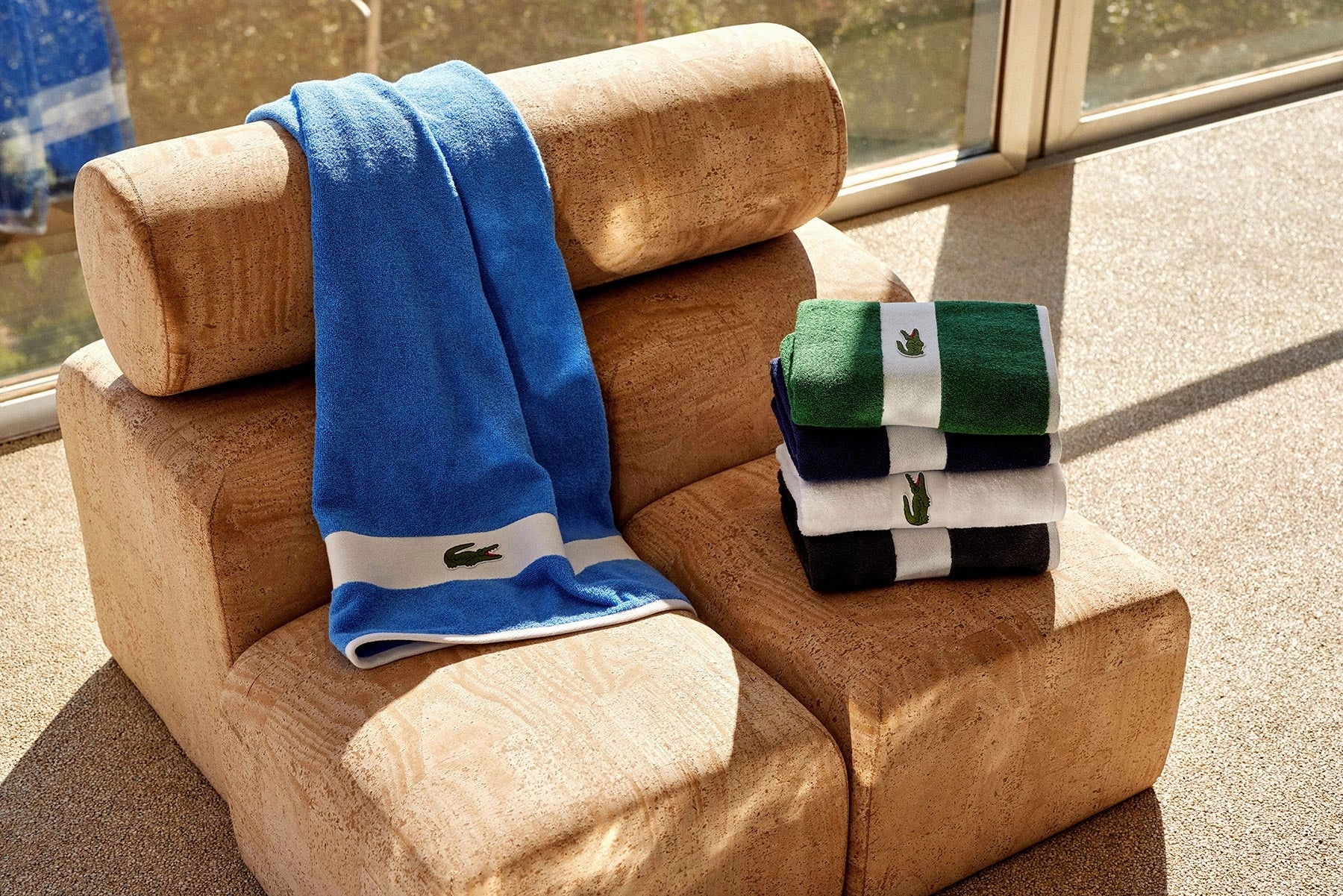 LCASUAL Blanc Bath Towel by Lacoste