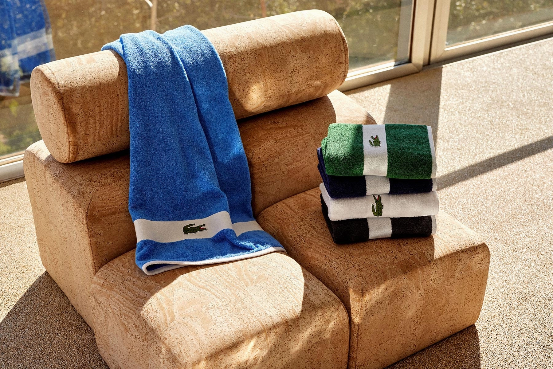LCASUAL Vert Bath Towel by Lacoste