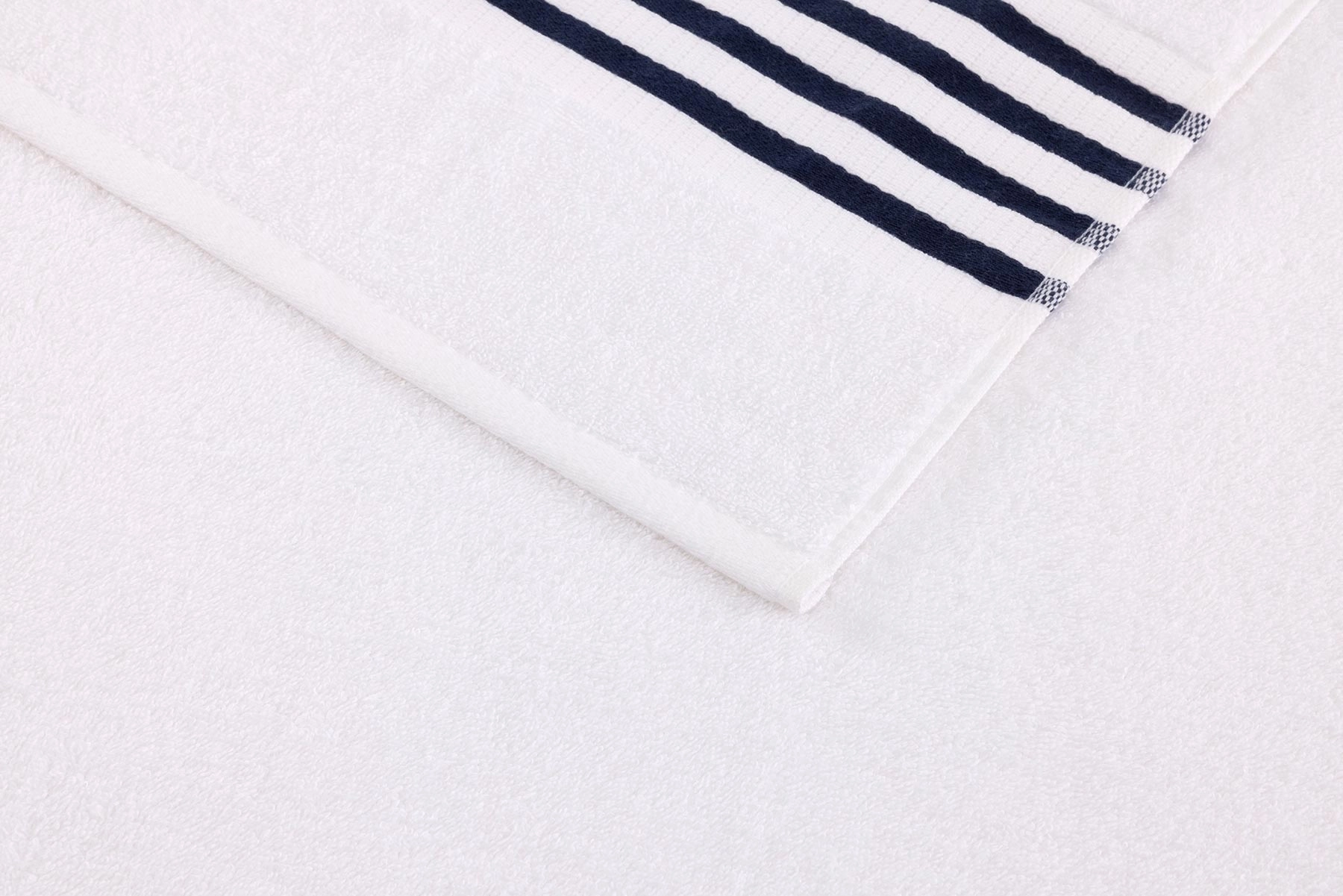 LCOURTLINE Marine Bath Sheet by Lacoste