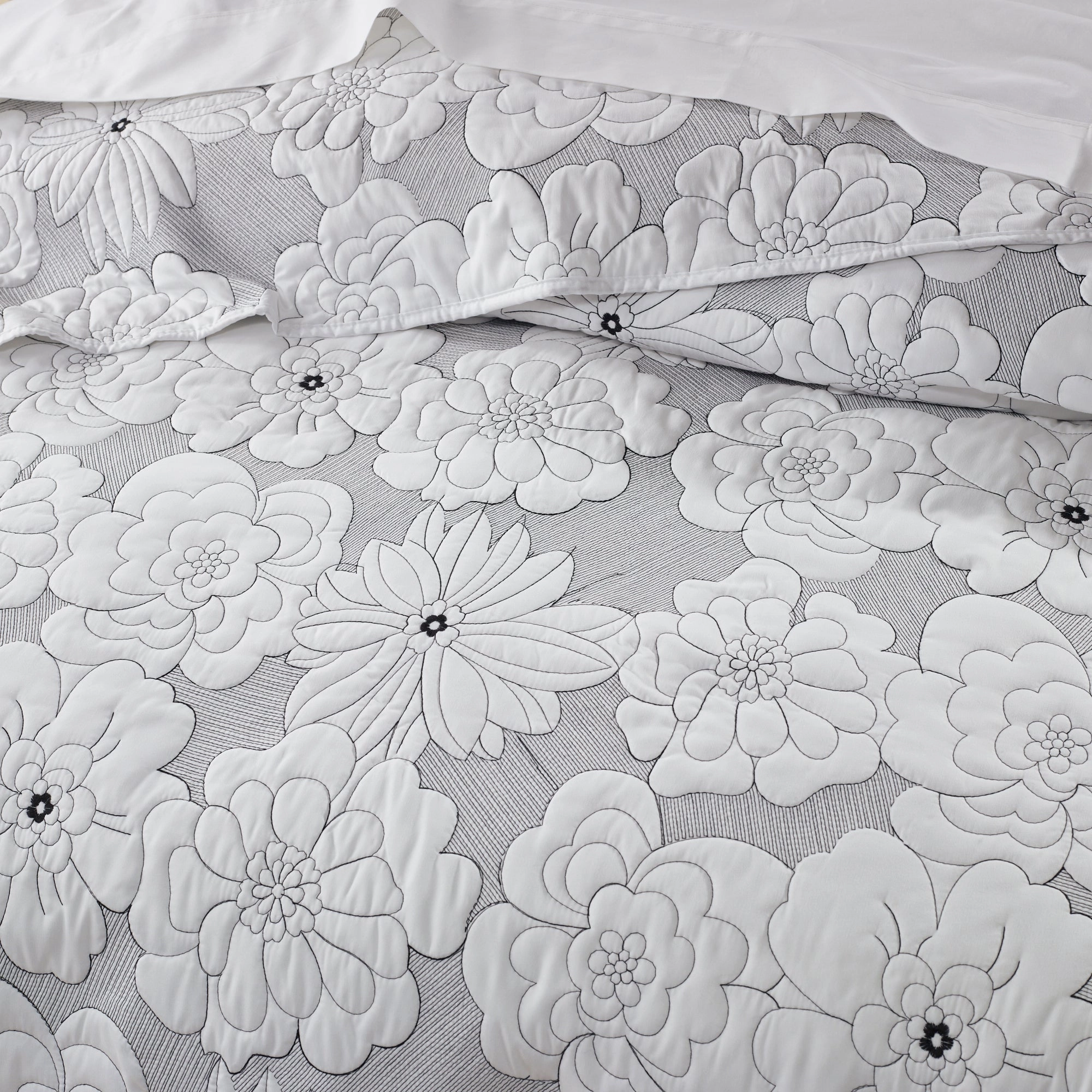 Leona Bedspread Set White