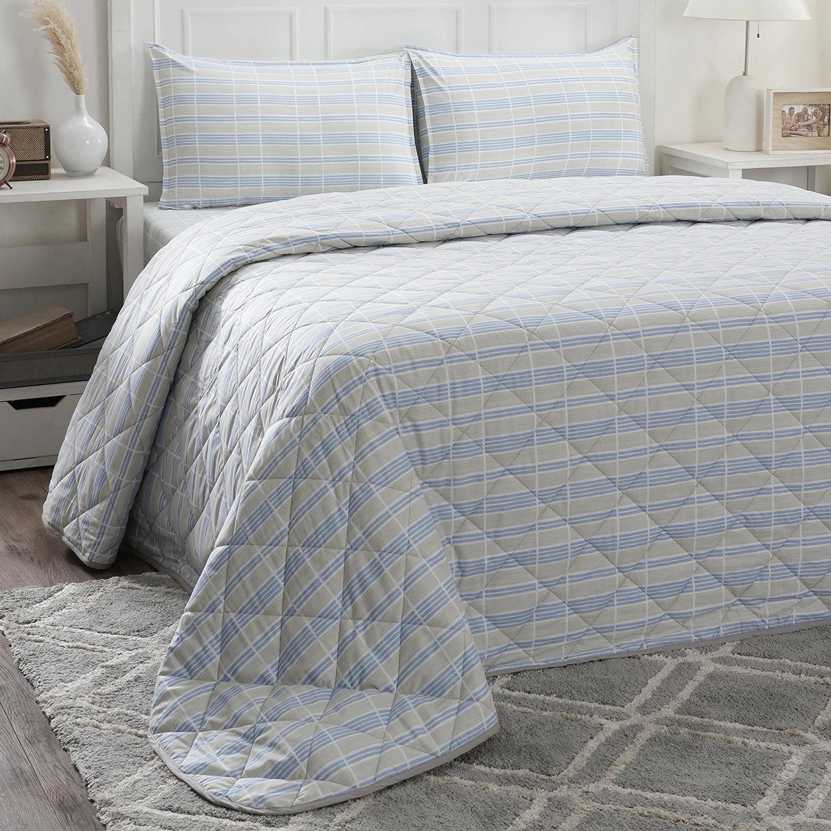Optimist Bloom Berne 110 GSM Summer AC Quilt/Quilted Bed Cover/Comforter
