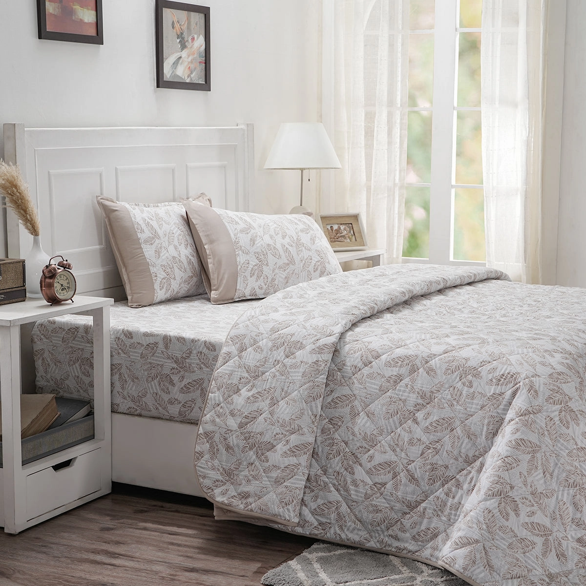 Optimist Bloom Tropical Texture 4PC Quilt/Quilted Bed Cover Set