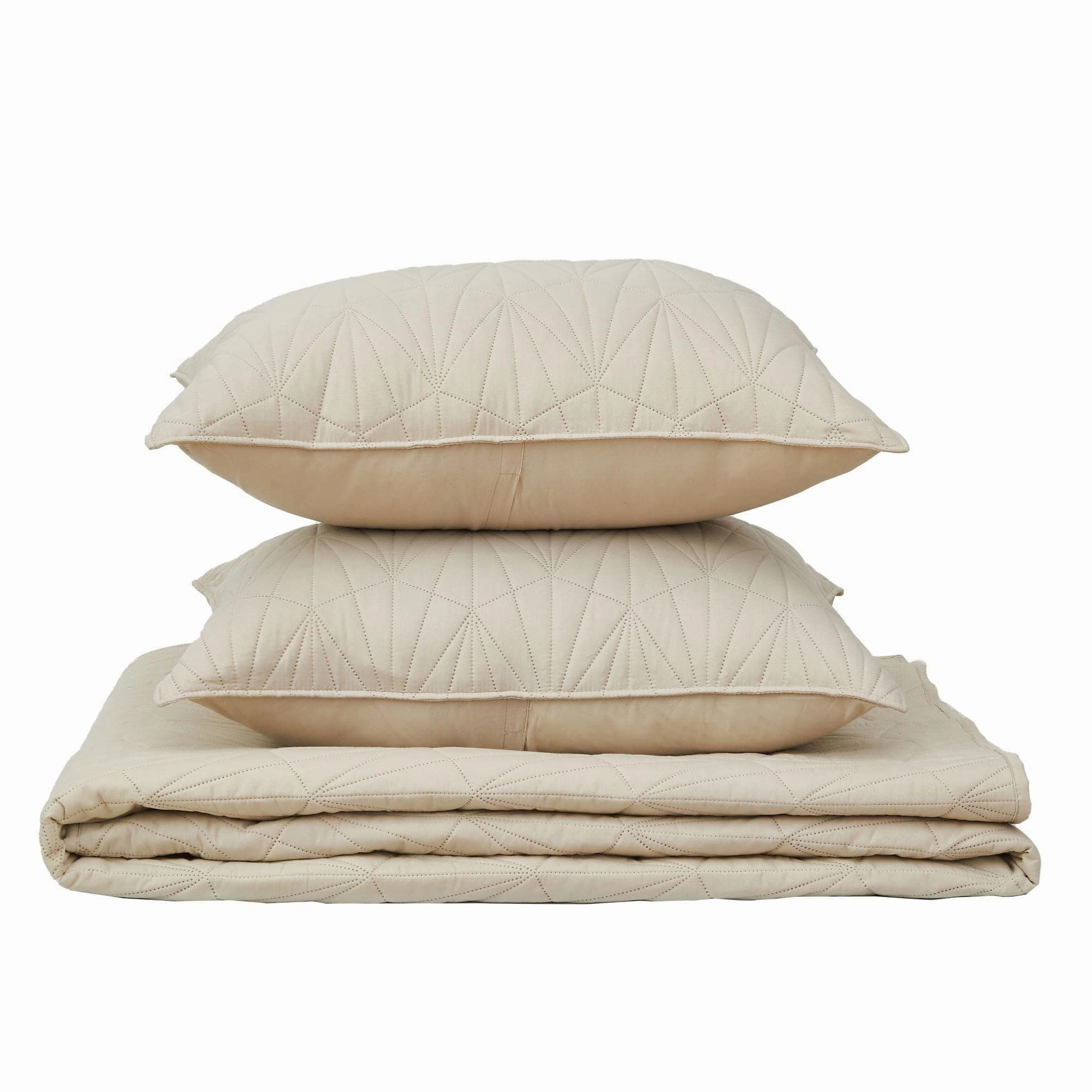 Oversized Geometric Pinsonic Quilt Set - Blakely Collection