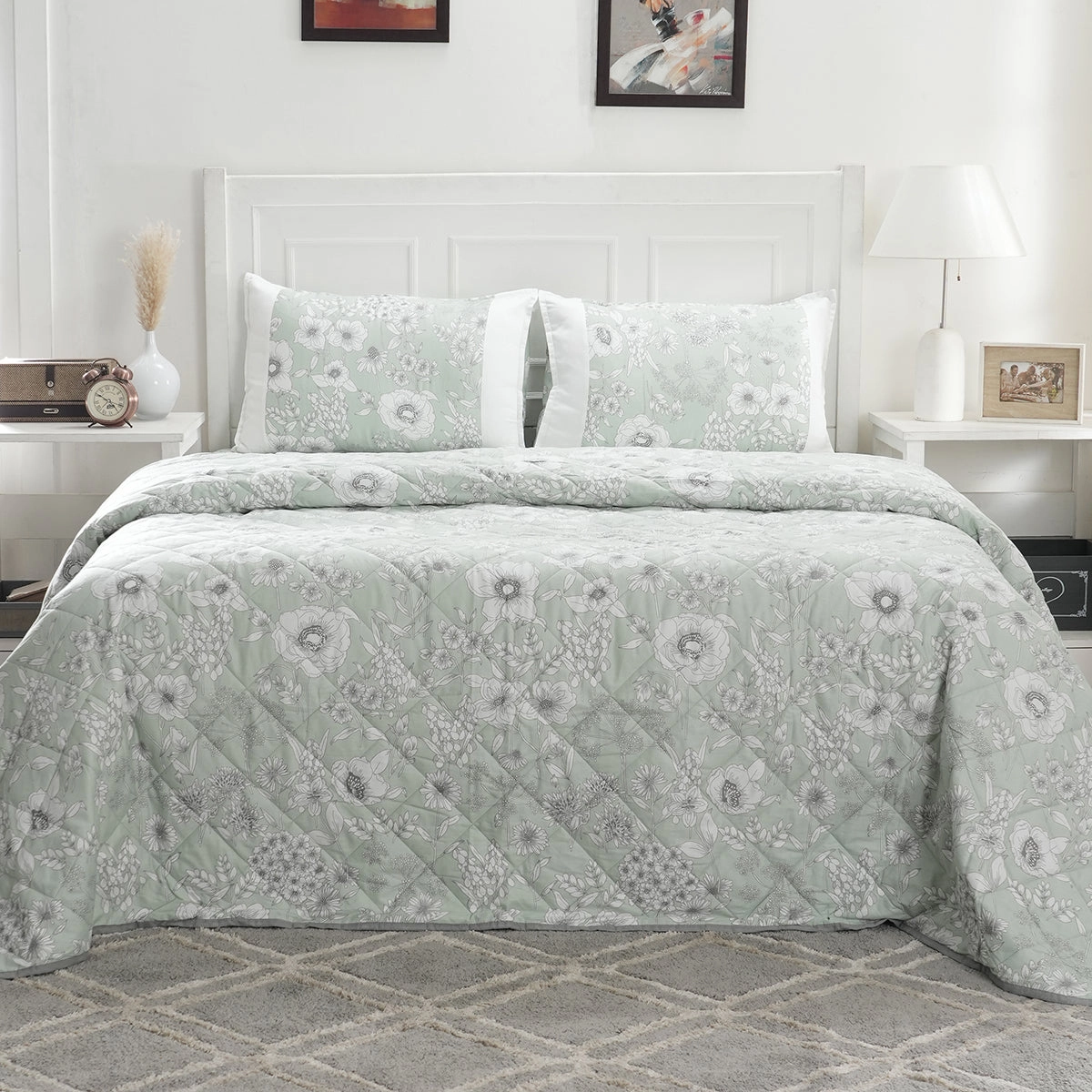 Royal Botanic Outline Floral 4PC Quilt/Quilted Bed Cover Set