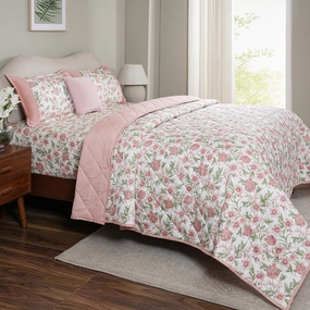 Sensory Bloom Blooming Petals 4 pcs Pink Quilt Set