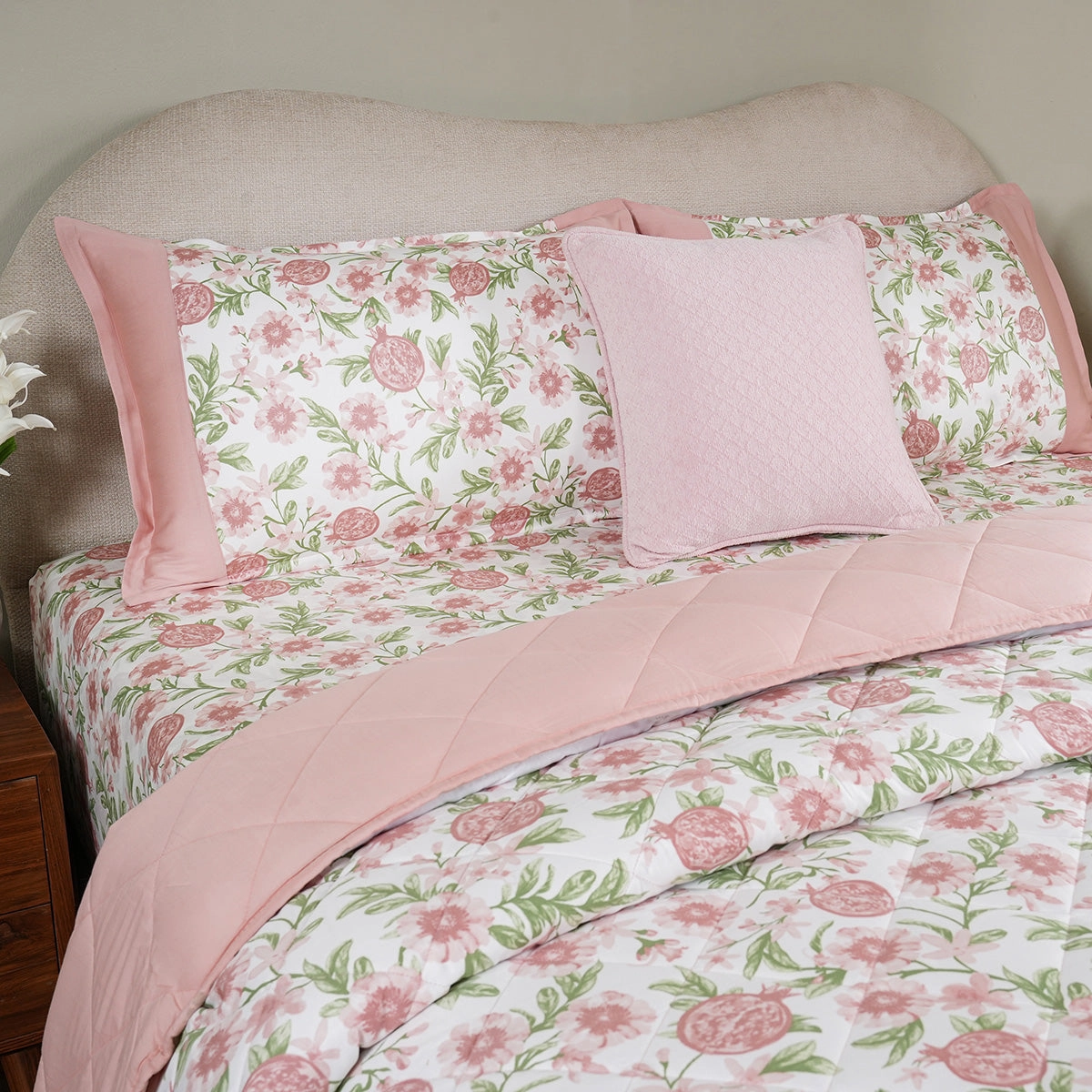Sensory Bloom Blooming Petals 4 pcs Pink Quilt Set