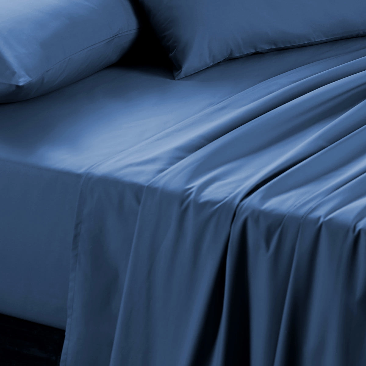 Slumber Plain Easy Care Percale 100% Cotton Saxsony Blue Crisp Bed Sheet with Pillow Case